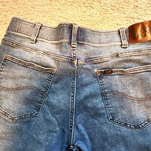 Lee Extreme Motion Athletic Fit Tapered  Leg